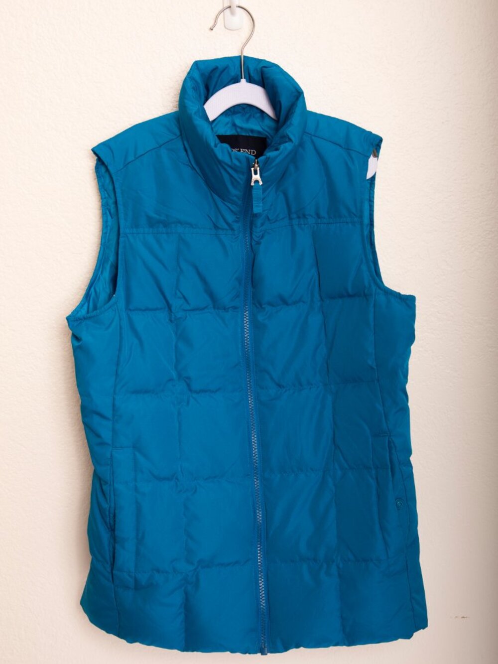 Lands End Women's Down Blue Teal Vest Size Extra Small XS Feathers Zip Up Winter
